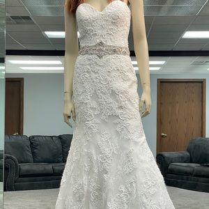 Mary’s Bridal wedding gown Ivory size 12